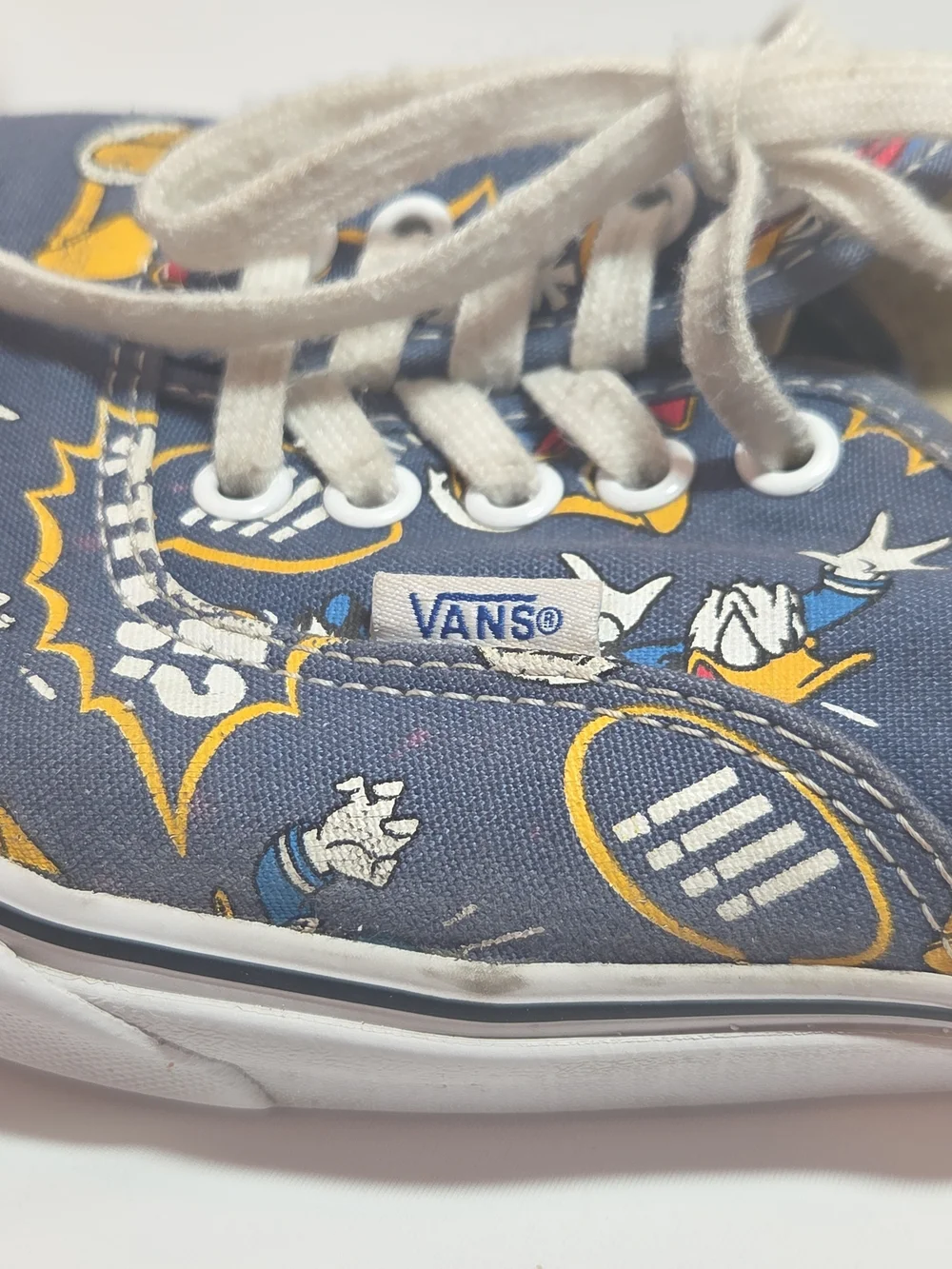 Vans Mens Size 10.5 Blue Donald Duck Disney Print Lace-Up Sneakers
